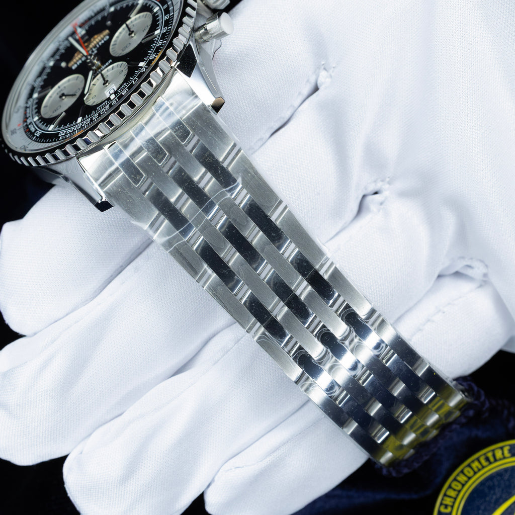 2025 NEW Breitling Navitimer AB0138 – 43mm B01 Chronograph Black Dial B&P