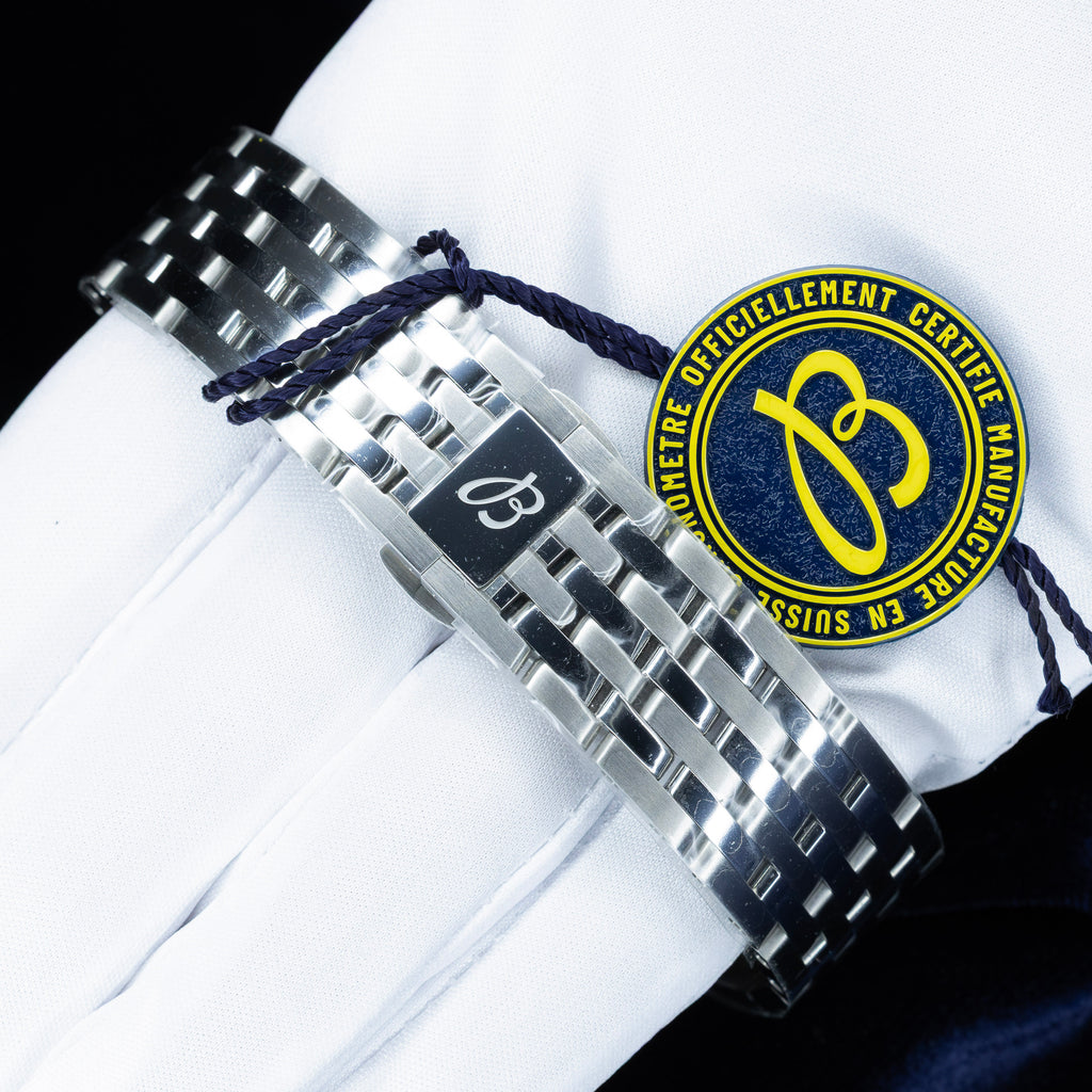 2025 NEW Breitling Navitimer AB0138 – 43mm B01 Chronograph Black Dial B&P